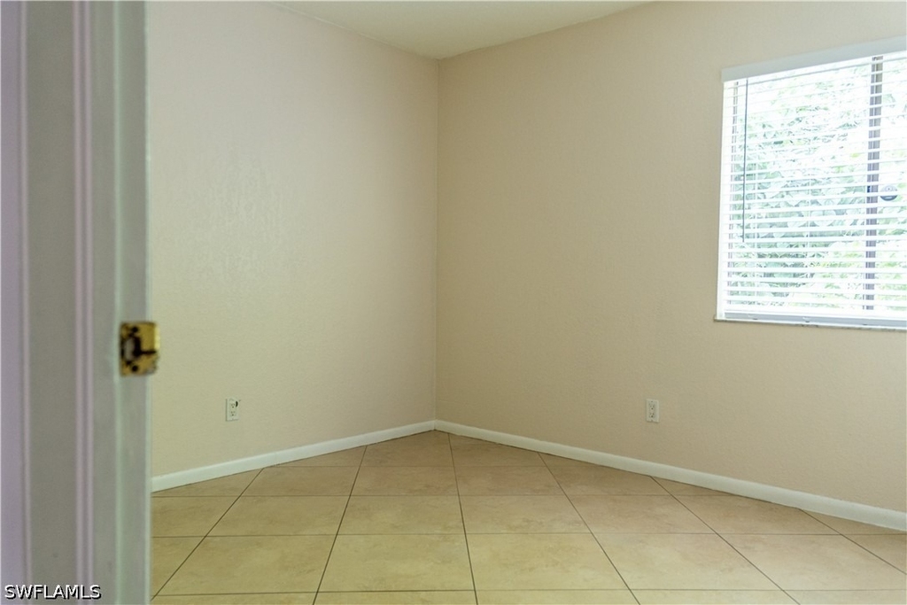 4627 Bayshore Drive - Photo 10