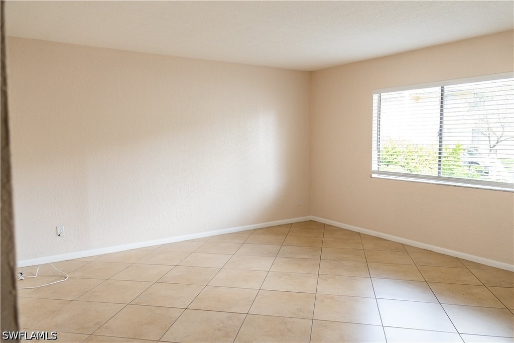 4627 Bayshore Drive - Photo 7