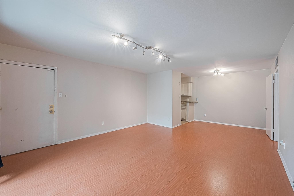 3131 Cummins Street - Photo 8
