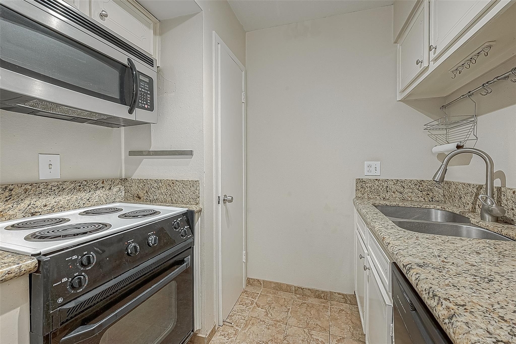 3131 Cummins Street - Photo 15