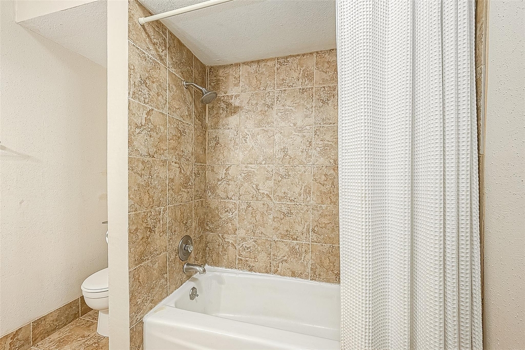3131 Cummins Street - Photo 21