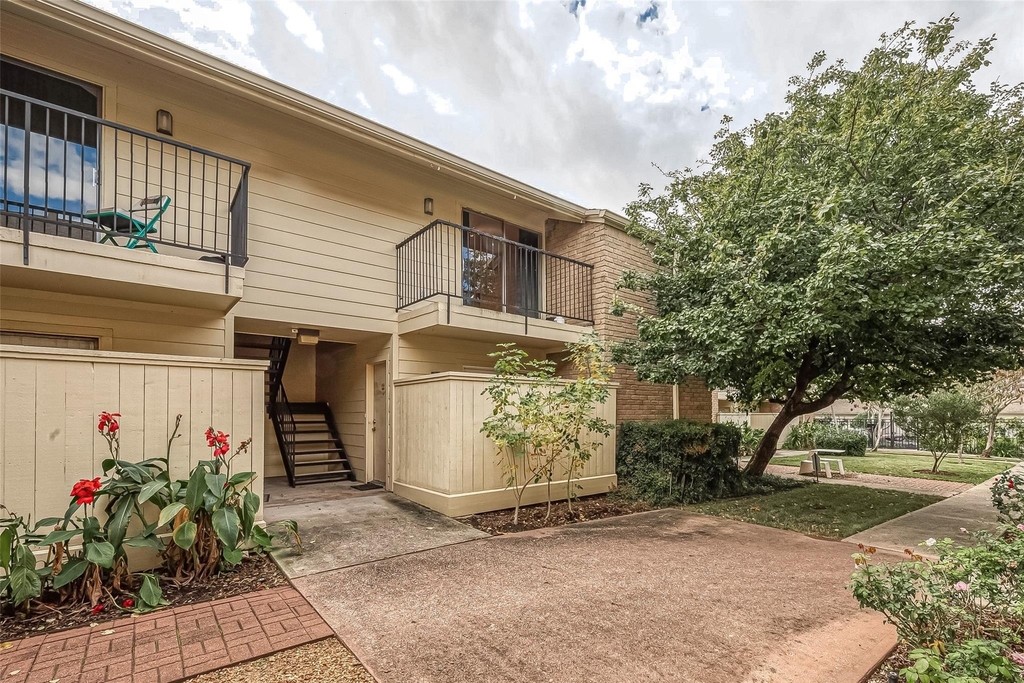 3131 Cummins Street - Photo 32