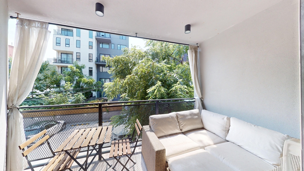 44 Box Street - Photo 2