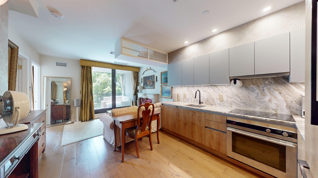 44 Box Street - Photo 1