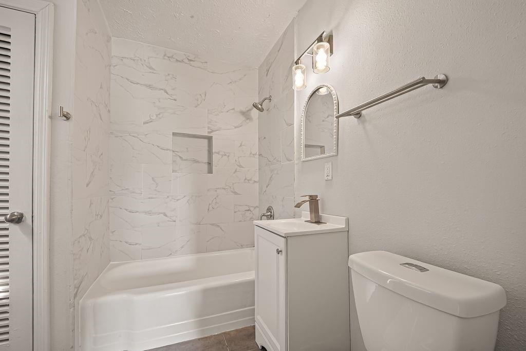 2420 Mcduffie Street - Photo 7