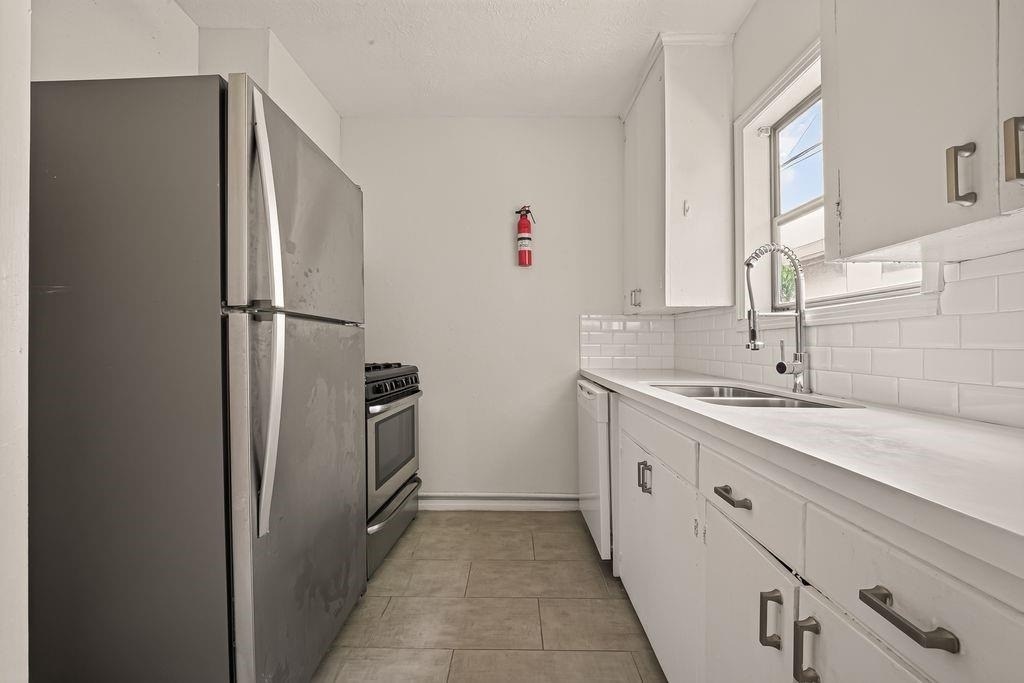 2420 Mcduffie Street - Photo 5