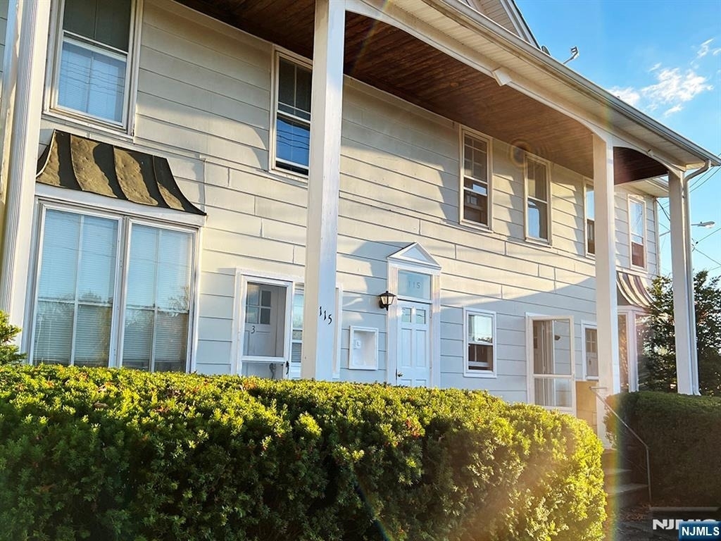 115 Allendale - Photo 0