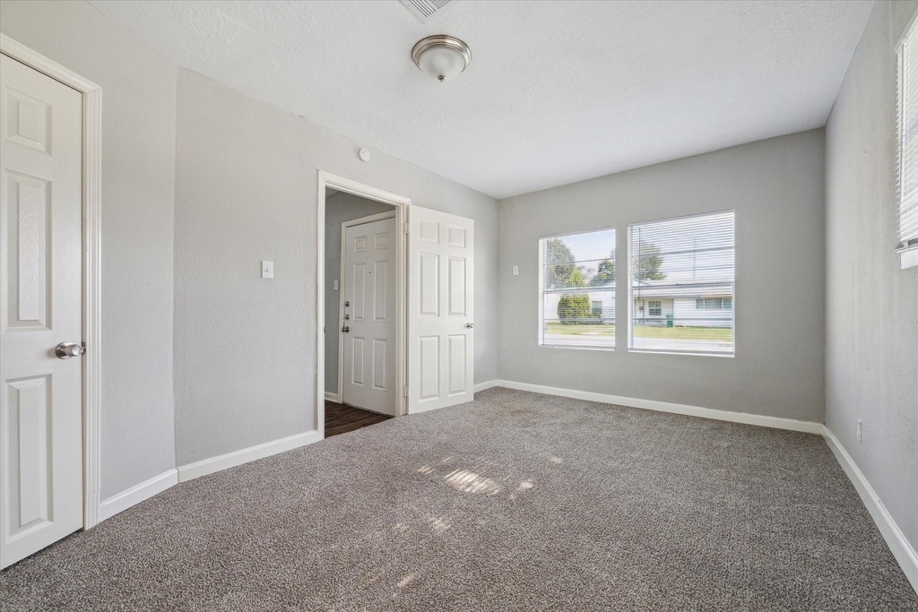 2101 Norman Street - Photo 9