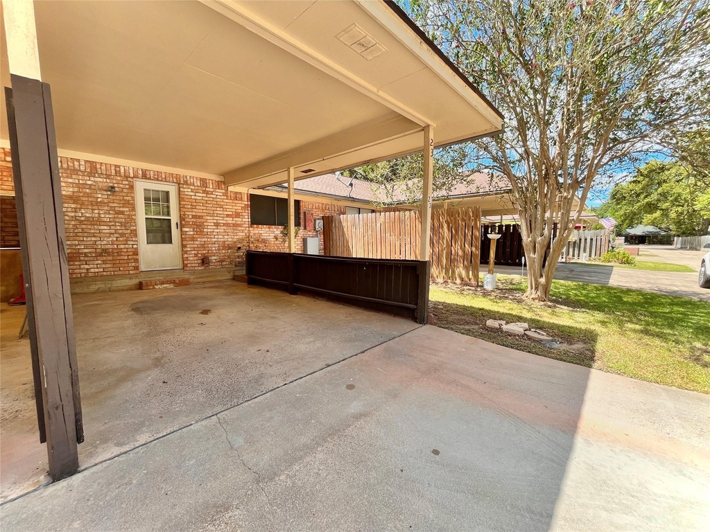 2100 Austin Street - Photo 26