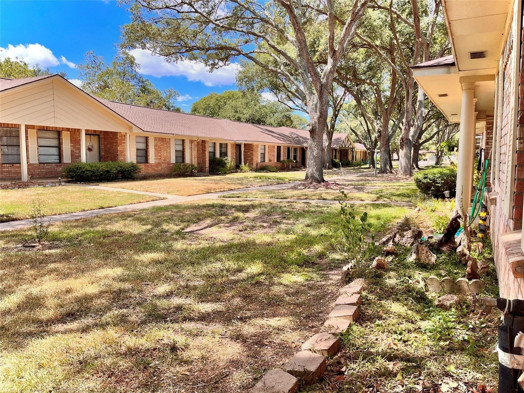 2100 Austin Street - Photo 31