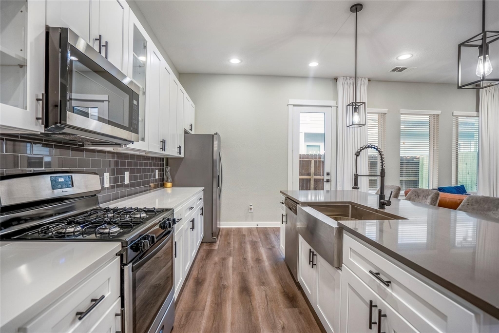 8474 Berry Green Lane - Photo 2