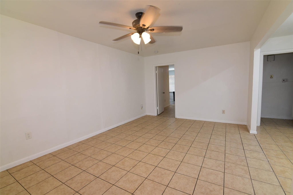 6414 Grape Street - Photo 2