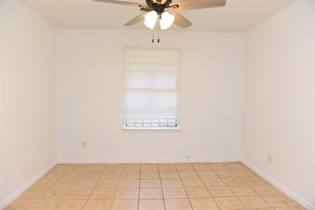 6414 Grape Street - Photo 14