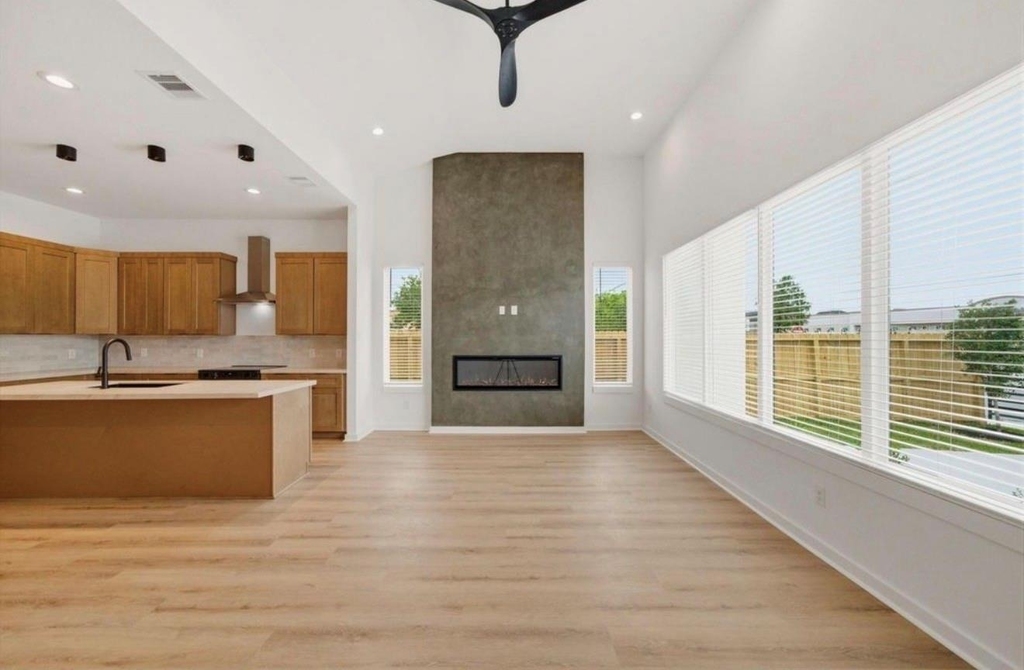 8203 Calhoun Road - Photo 6