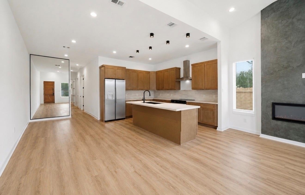 8203 Calhoun Road - Photo 8