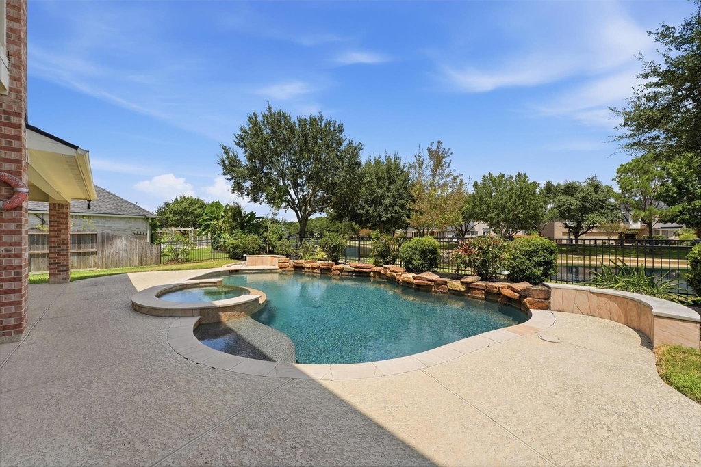 7610 Hampton Bay Lane - Photo 17