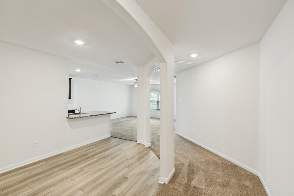 23104 Shakespeare Drive - Photo 3