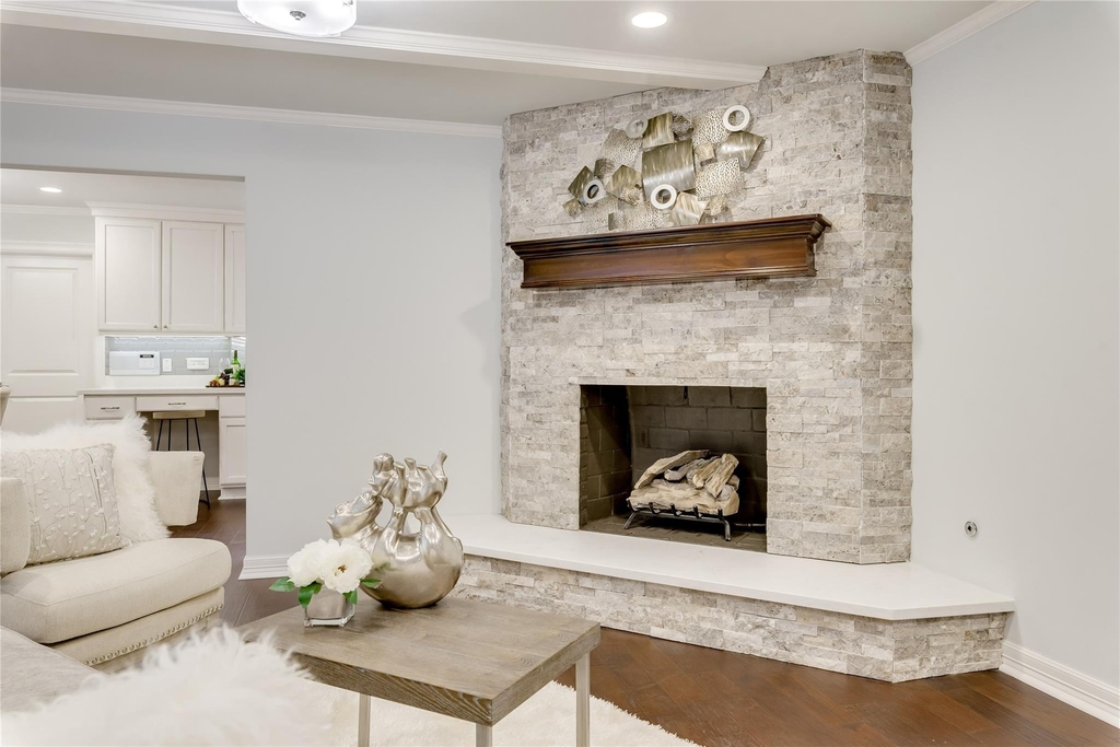 1010 Thornton Road - Photo 5