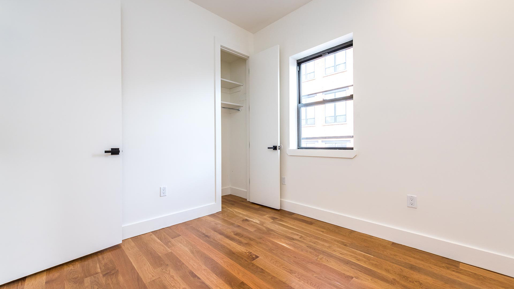 215 Richardson St - Photo 5