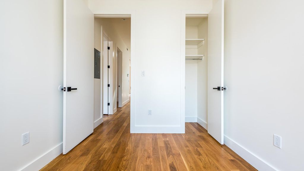 215 Richardson St - Photo 8