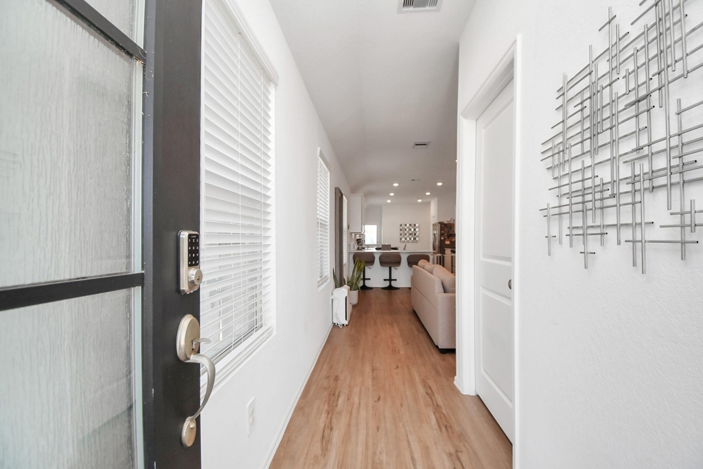 18518 Hilltop Climb Drive - Photo 3
