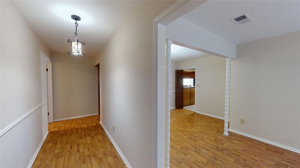 413 Elm Drive - Photo 2