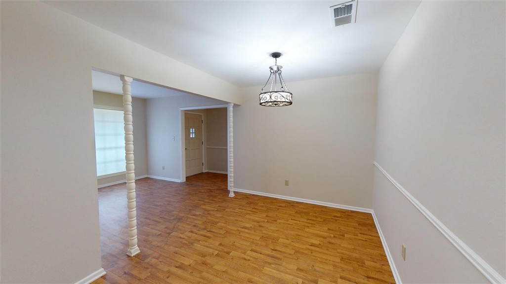 413 Elm Drive - Photo 3