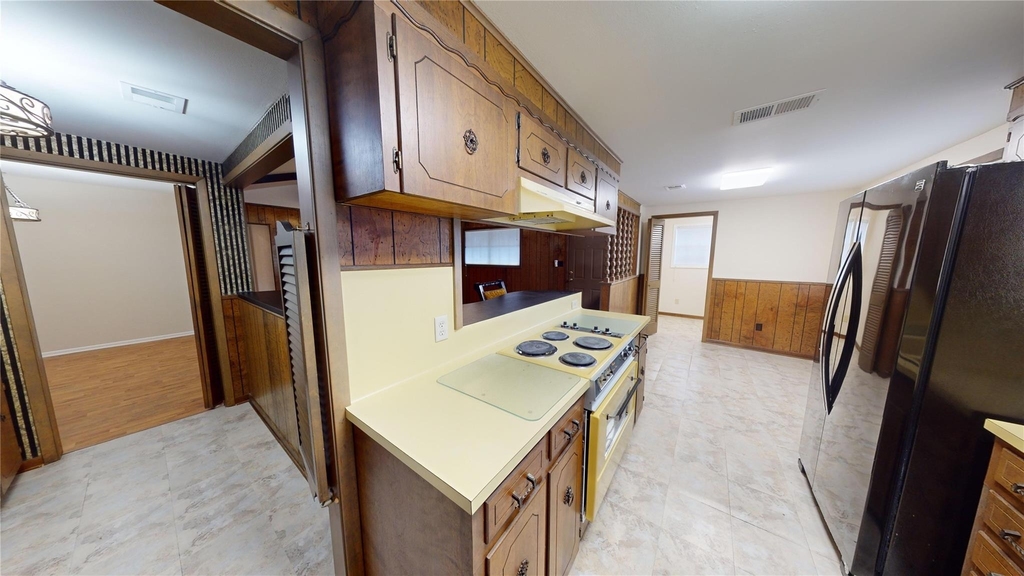 413 Elm Drive - Photo 11