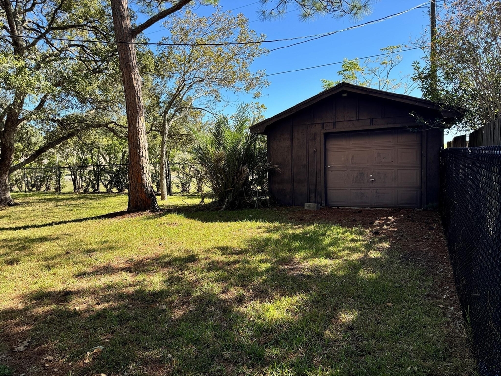 413 Elm Drive - Photo 32