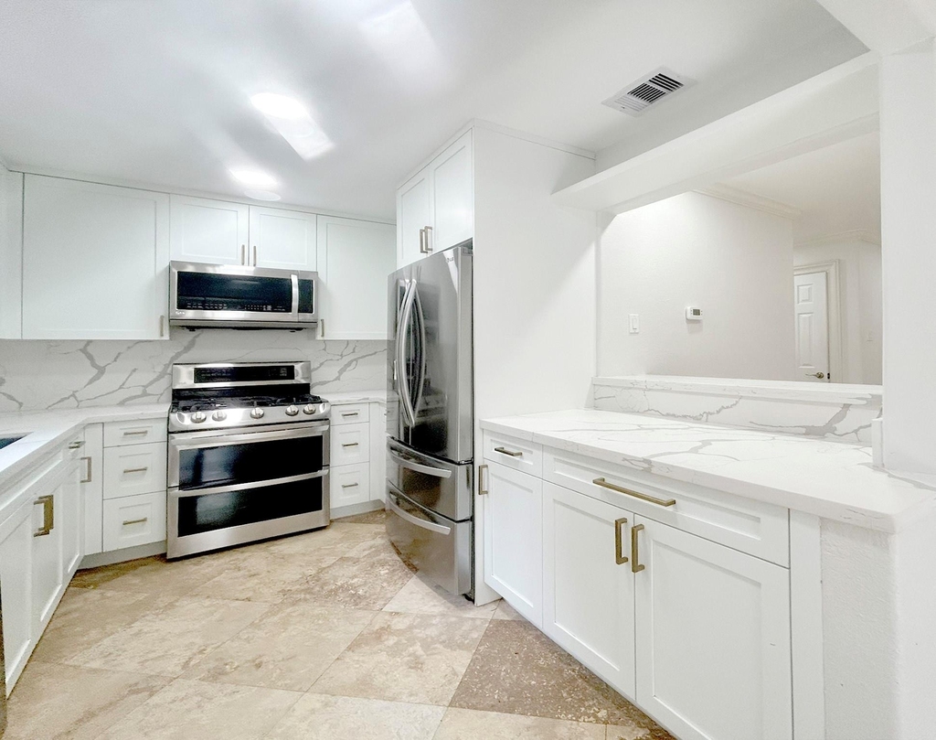102 E Mistybreeze Circle - Photo 8