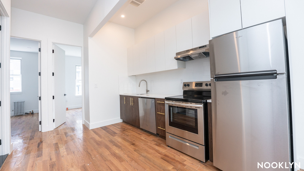 776 Hart St - Photo 4