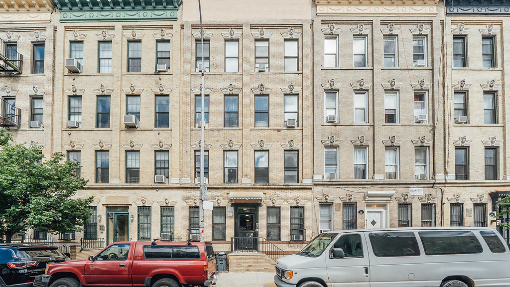 293 Troutman St - Photo 18