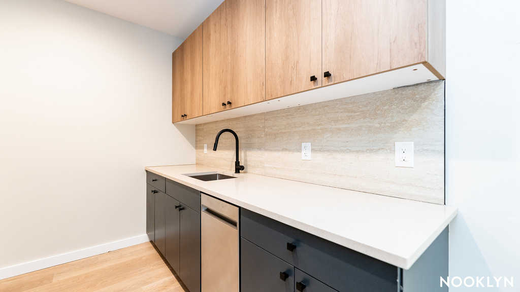 1584 Fulton St - Photo 14
