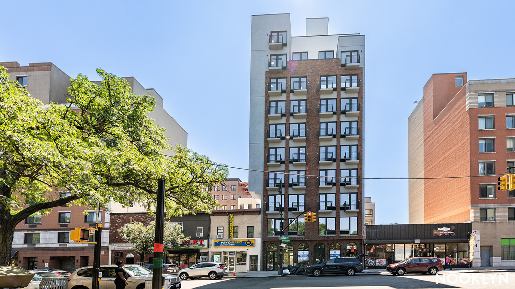 1584 Fulton St - Photo 2