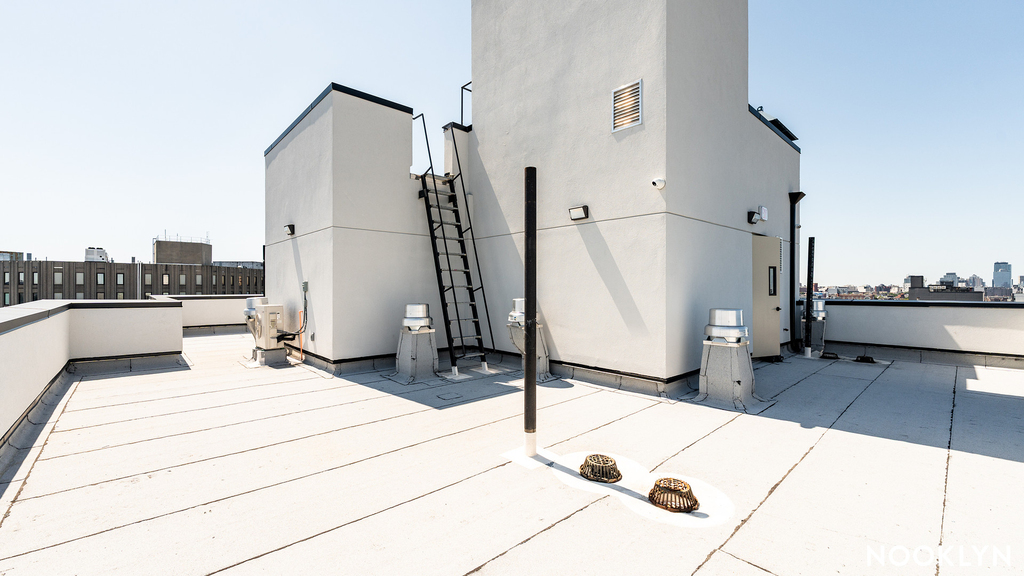 1584 Fulton St - Photo 18