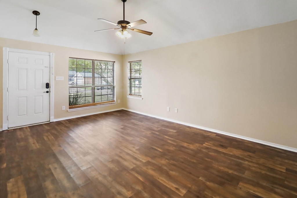 16210 Coral Bay Street - Photo 5