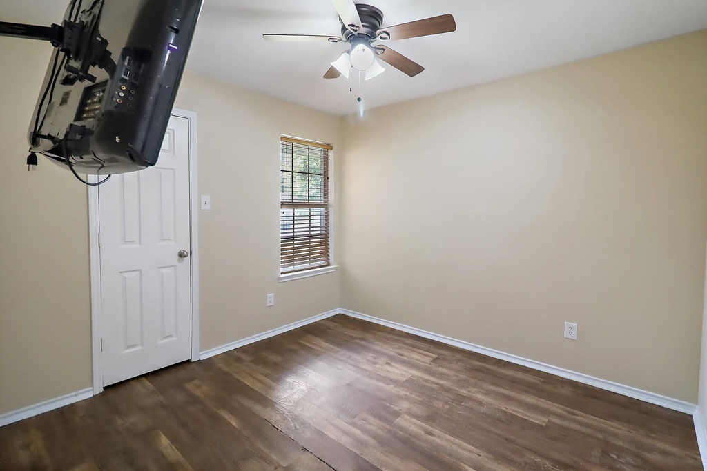16210 Coral Bay Street - Photo 13