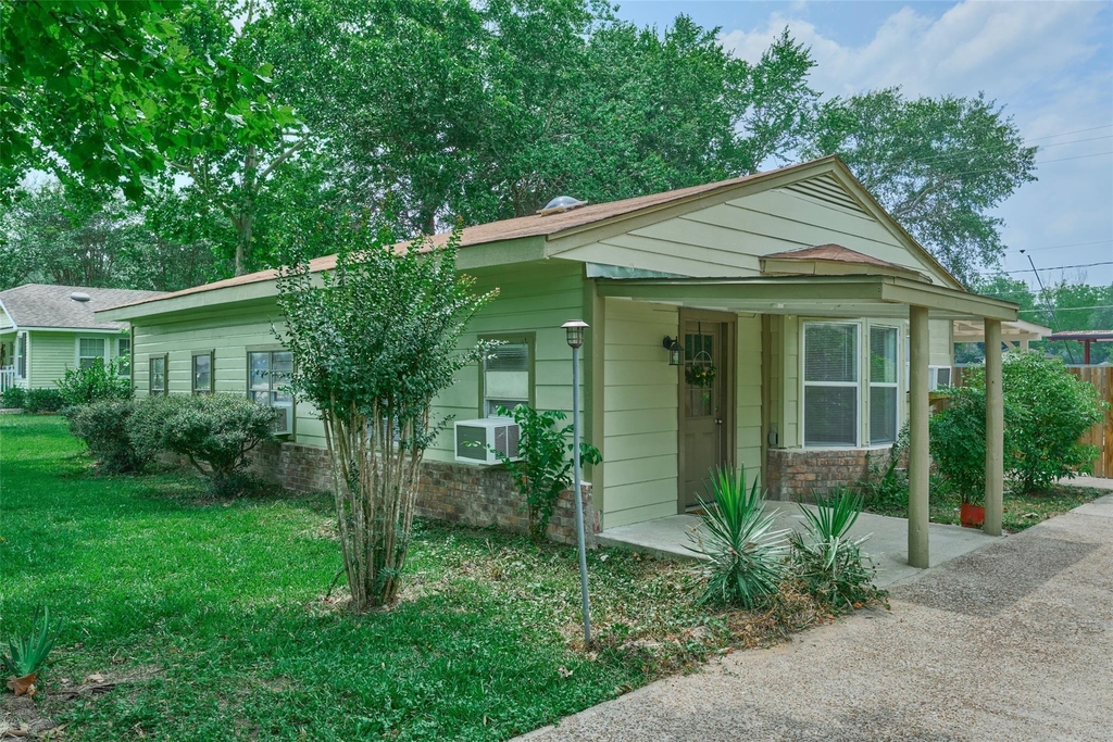220 Belmont Street - Photo 3