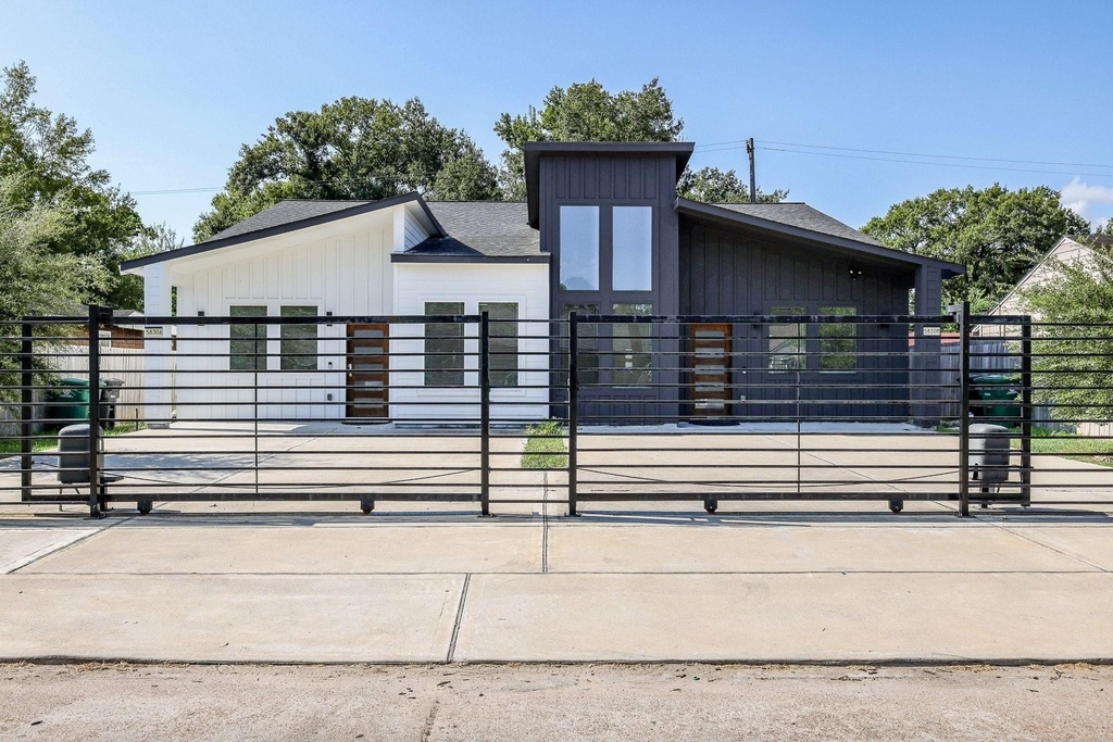 5830 Doolittle Boulevard - Photo 23