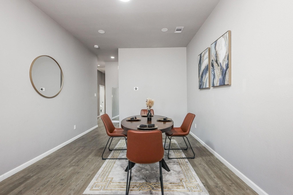 5830 Doolittle Boulevard - Photo 21