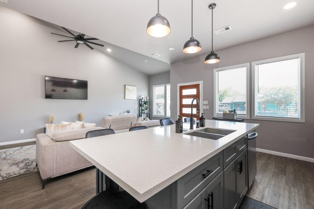 5830 Doolittle Boulevard - Photo 20