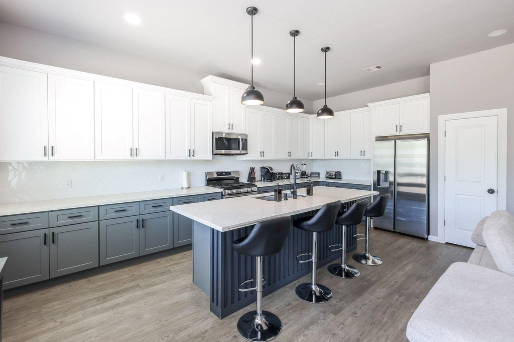 5830 Doolittle Boulevard - Photo 24