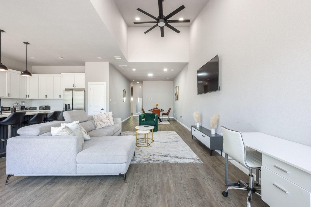 5830 Doolittle Boulevard - Photo 27