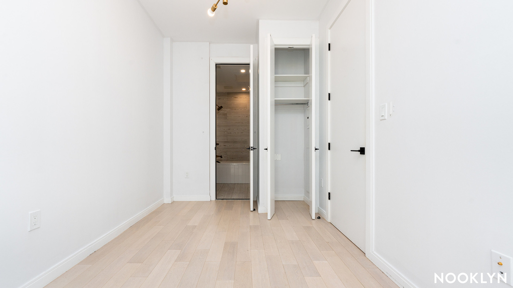 978 Kent Ave - Photo 3