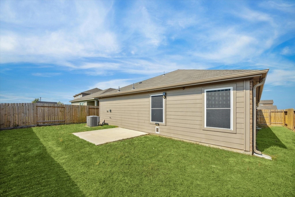 517 Amberwood Park Drive - Photo 31