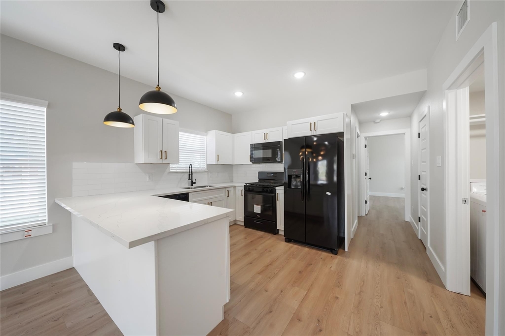 402 E 37th Street - Photo 1