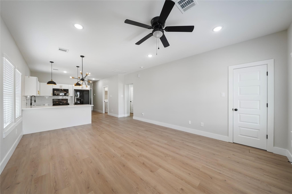 402 E 37th Street - Photo 0