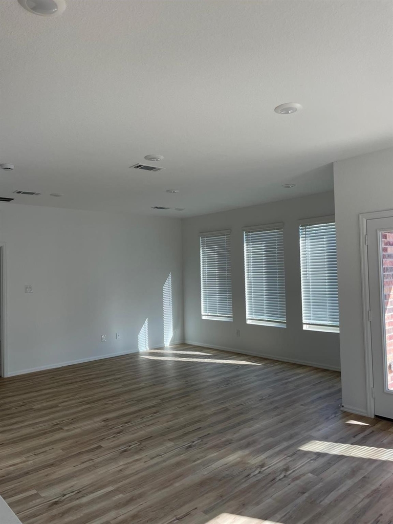 31511 Silverthorne Bush Drive - Photo 2
