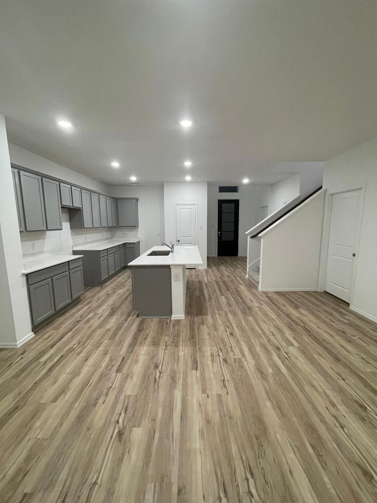 31511 Silverthorne Bush Drive - Photo 4