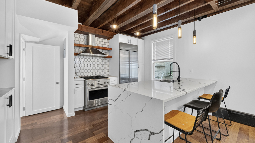 55 McGuinness Blvd - Photo 18